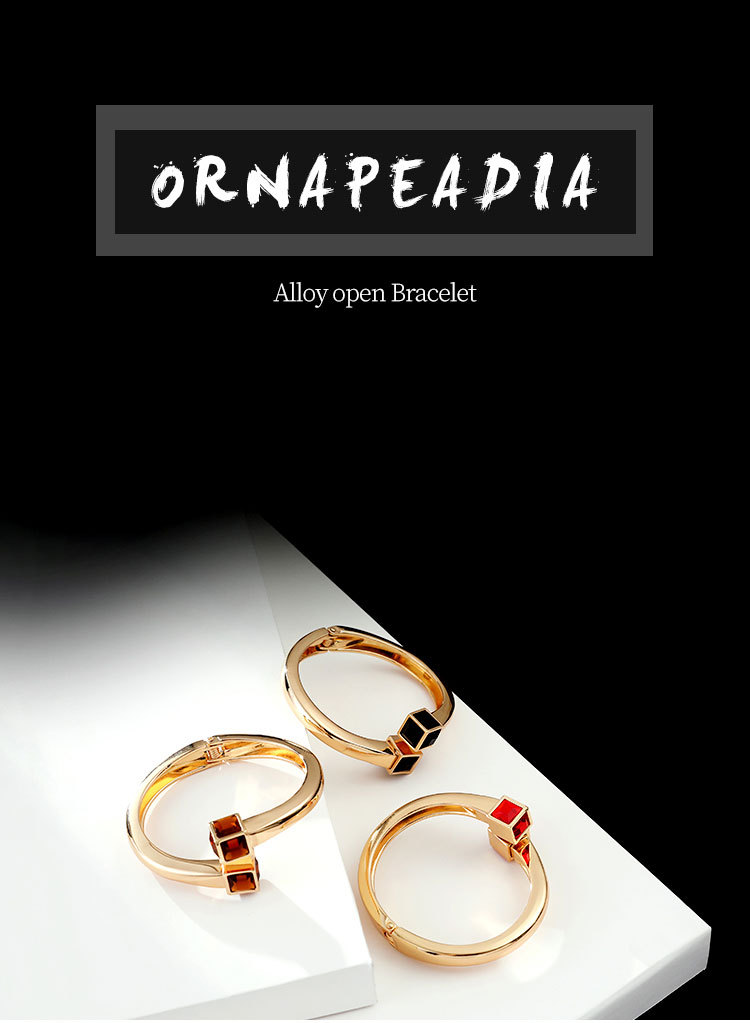 retro zircon square diamond multicolor gold-plated bracelet