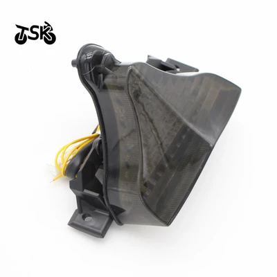 Yamaha YZF R1: Tail light