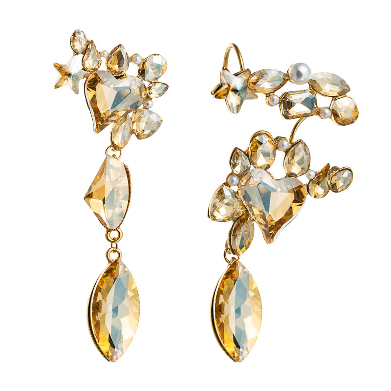 Exaggerated Golden Pearl Earrings Alloy Inlaid Glass Diamond Super Flash Long Earrings Wholesale Nihaojewelry display picture 7