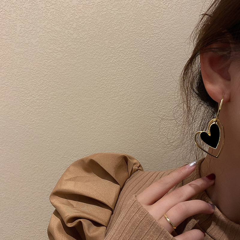Alloy Material Heart Pattern Women'S Gender Fashion Heart Plating Alloy No Inlaid Drop Earrings