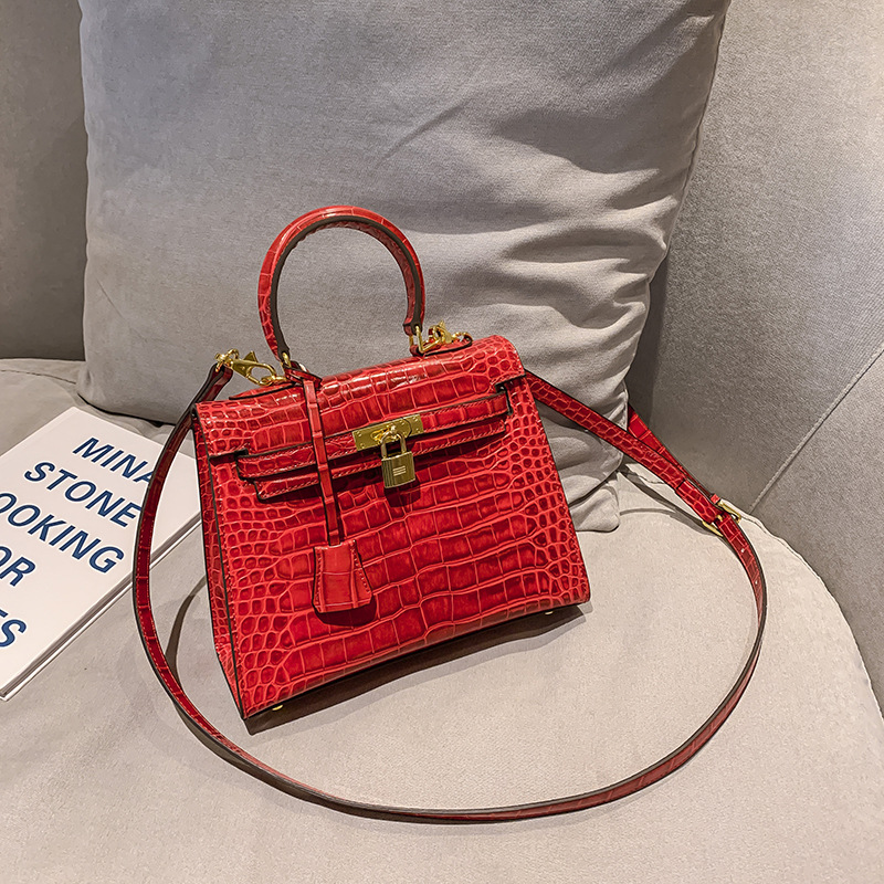 Female bag 2020 new pattern Kelly bag fashion Crocodile print Bag Inclined shoulder bag Bride Red marry Handbag