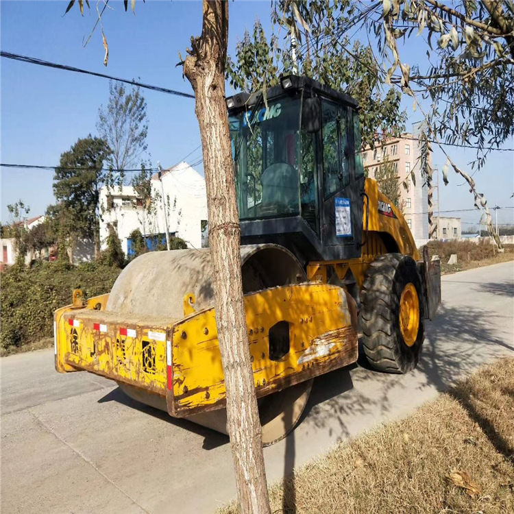 强振徐工22吨震动压路机,二手压路机买卖市场