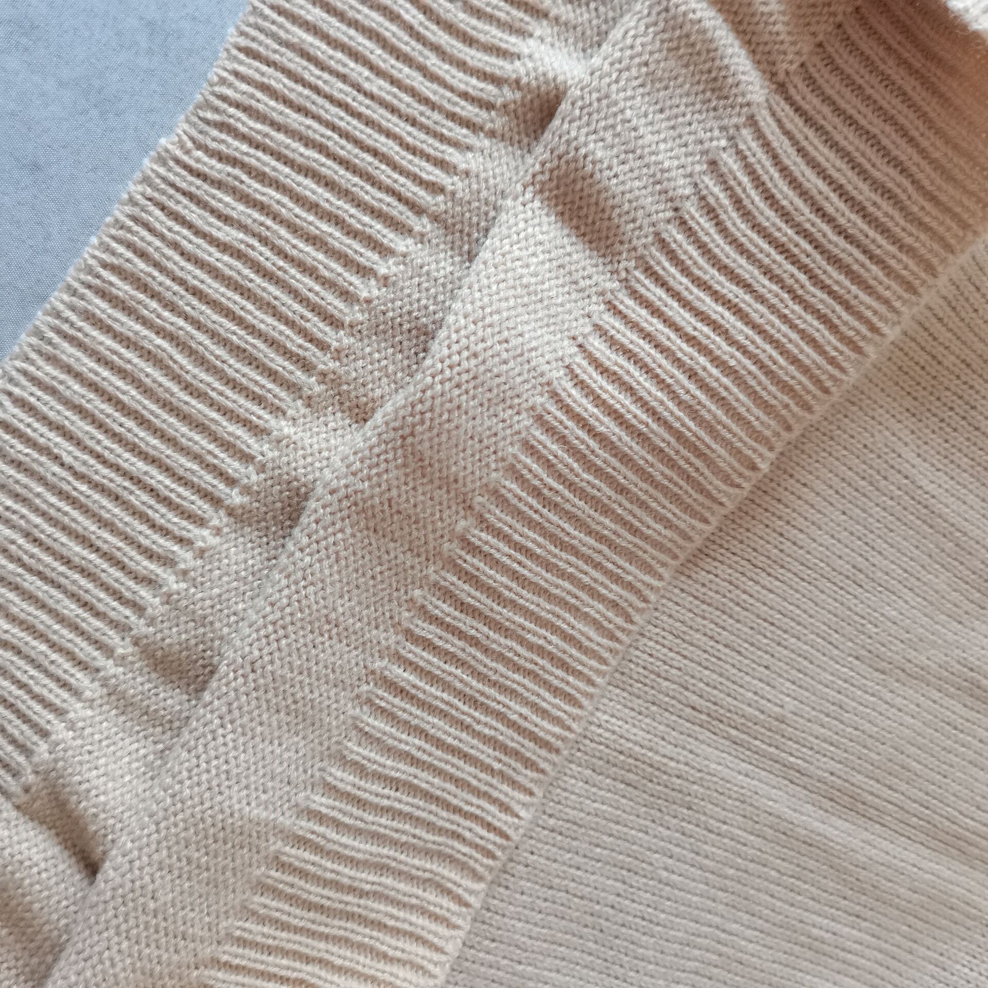 Maglione unisex in maglia grossa - Pullover oversize a collo alto con stampa dipinta a mano, caldo top invernale in misto lana per uomo e donna_voghion.com