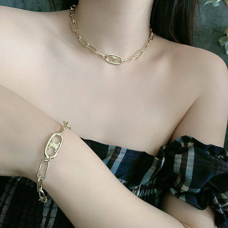 Fashion Simple Double-layer  Gold-plated Stacking Cold Style  Clavicle Chain Nihaojewelry Wholesale display picture 4