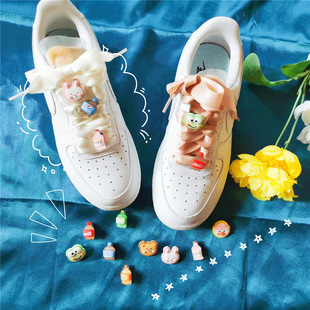 Small white shoes fit cartoon bear rabbit frog couple shoe buckle shoelace decorative buckle drink bottle children's shoes accessories