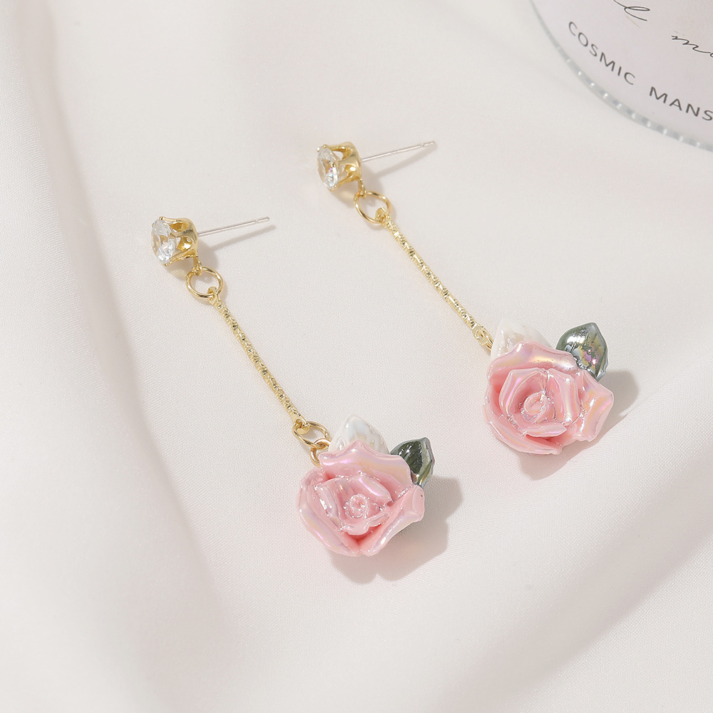 New French Palace Style Rose Three-dimensional Long Flower Earrings Wholesale display picture 4