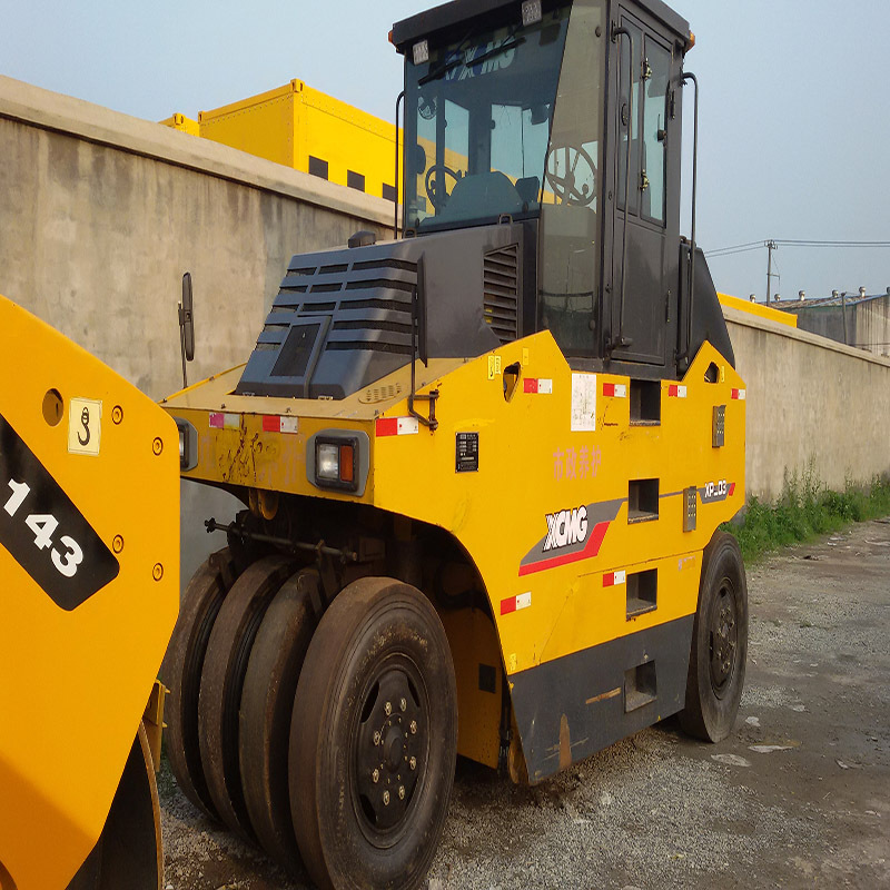 9成新二手徐工20吨26吨30吨胶轮压路机出售【 整机保修一年】