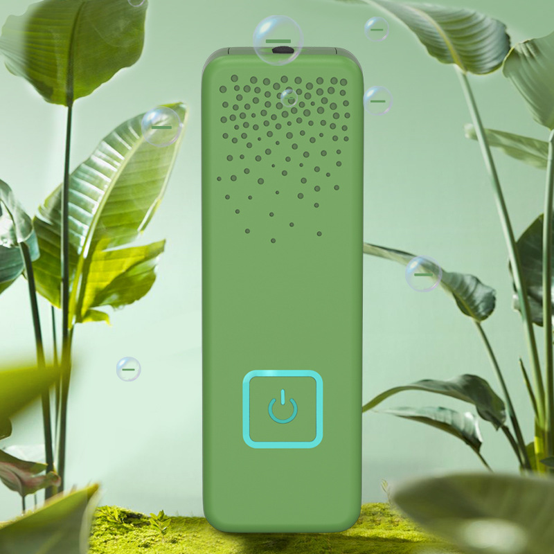 Lavalier type portable negative ion air purifier to remove formaldehyde and second-hand smoke mini home portable purifier