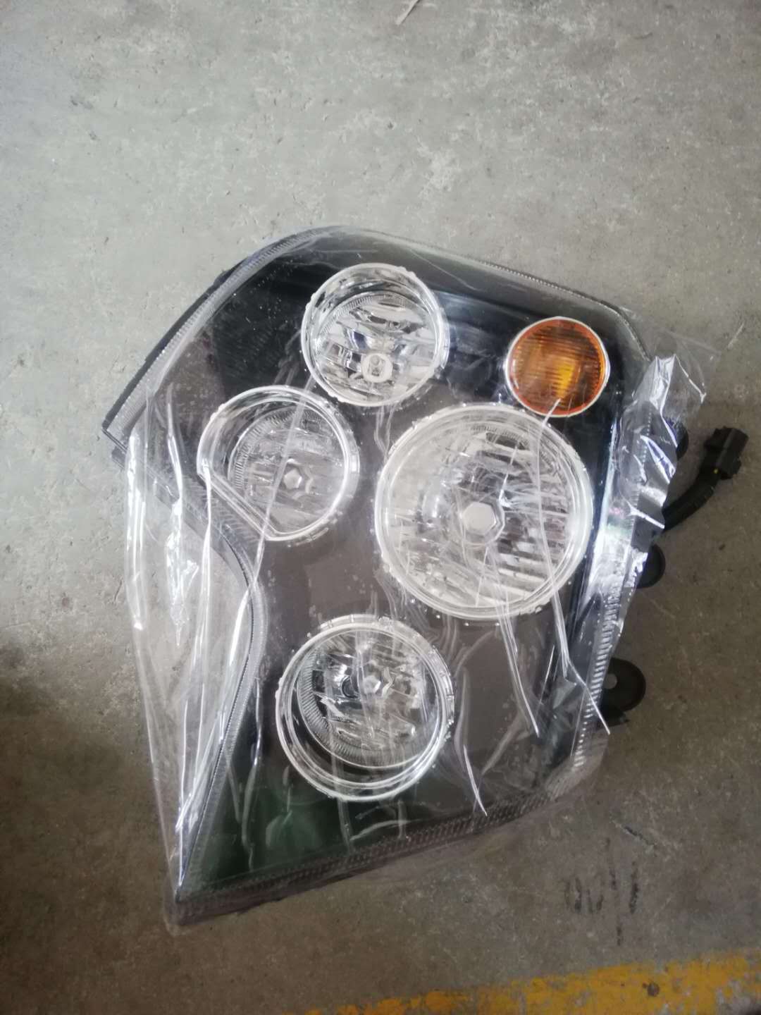 AZ99257200012 A7前大灯1