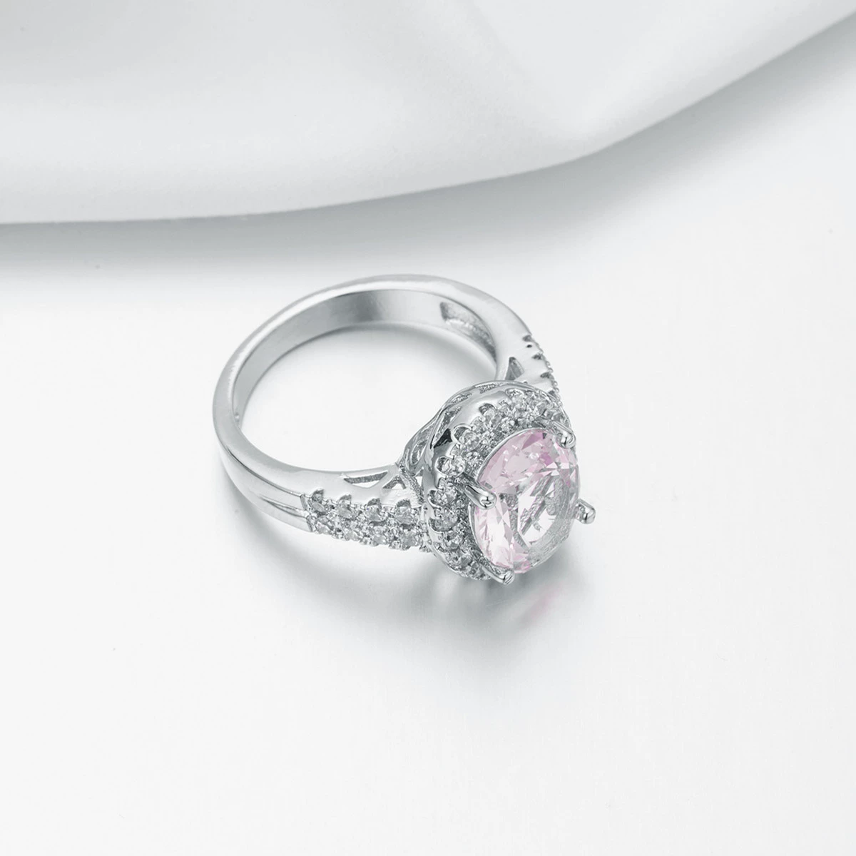 宝嘉利 Crystal, кольцо, фуксиевый цирконий, украшения, аксессуар, желание, европейский стиль