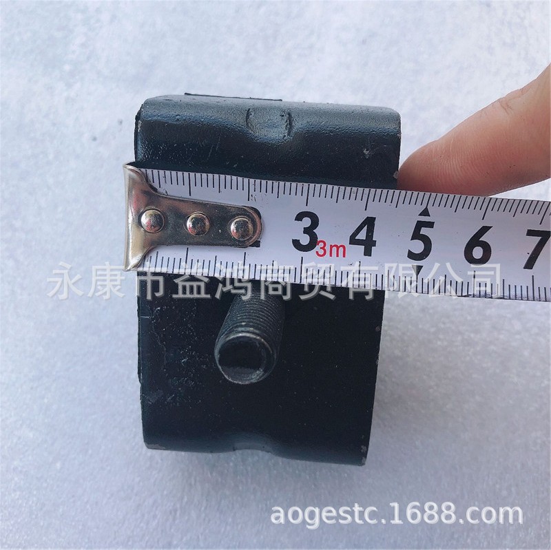 发动机缓冲块 (4)