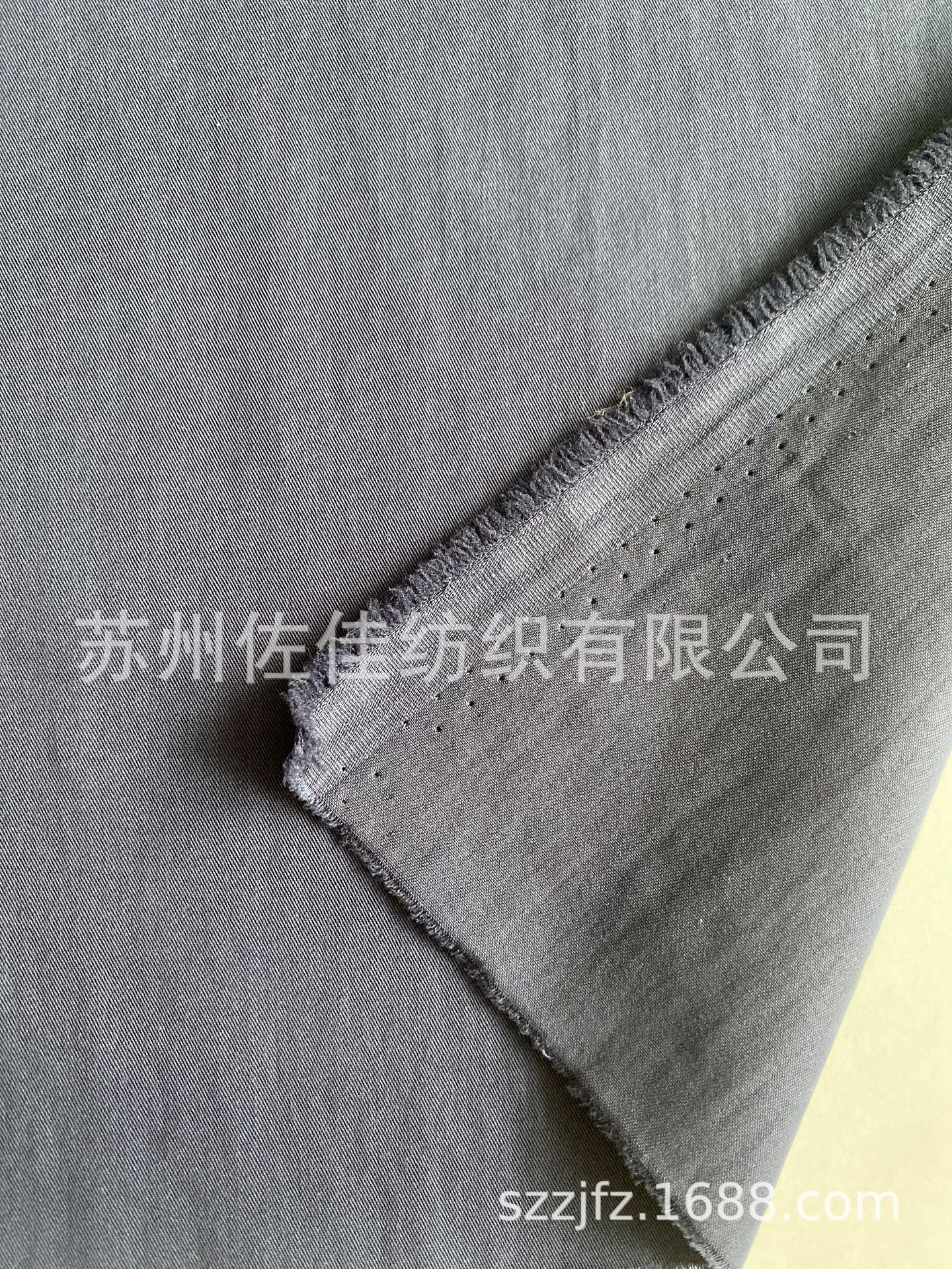长期大量供应现货衬衫风衣裤料女装面料成品 2/1斜棉锦50S*100D