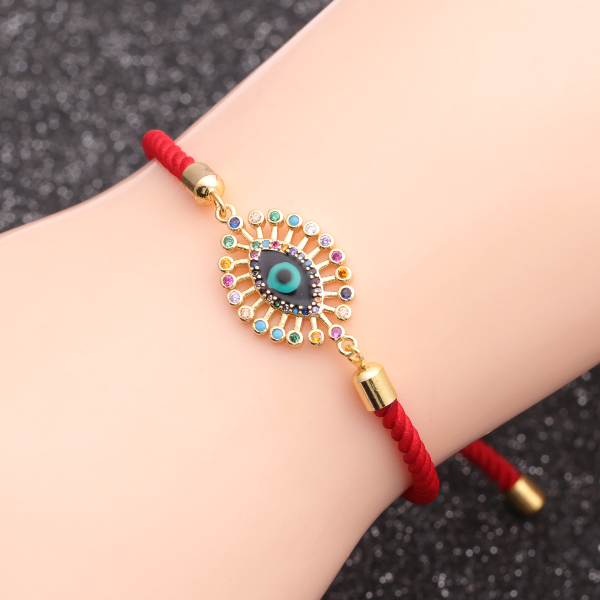 Hot-selling Copper Micro-inlaid Zircon Devil's Eye Bracelet display picture 8