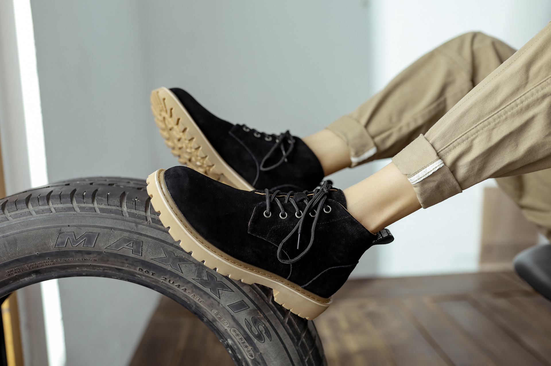 Stivaletti uomo in pelle stile martin stringati casual_voghion.com