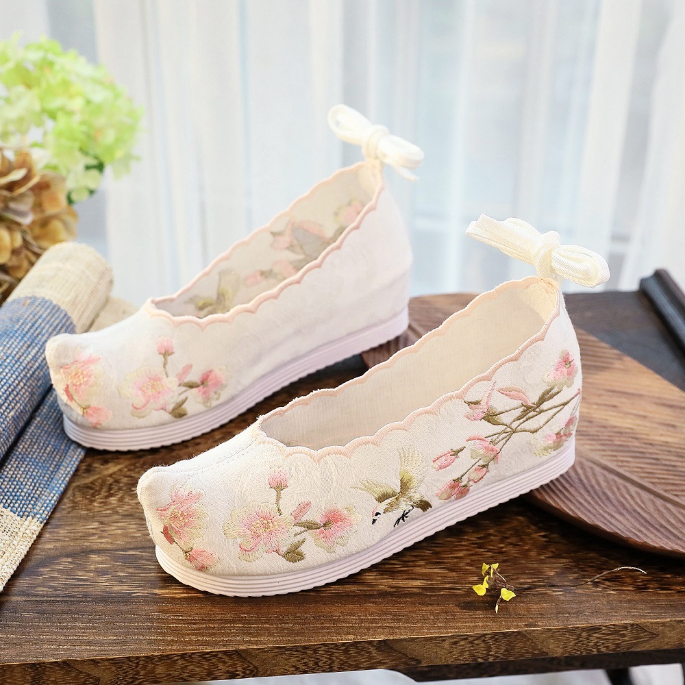 复古森女系汉服鞋中国风复古绣花弓鞋女士翘头履古装演出舞台鞋子