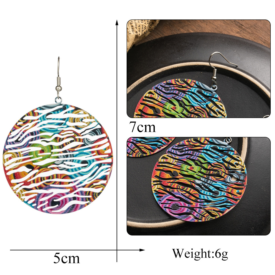 Retro Geometric Hollow Colored Earrings display picture 4