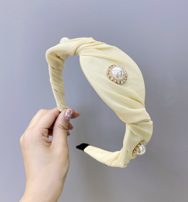 Korean Fashion Pearl Fold Headband Candy Solid Color Princess Fabric Diamond Wave Wide-brimmed Headband Wholesale Nihaojewelry display picture 8