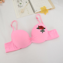 ���ش���B�ֱ���Ů�������ֵ�����Ů�����޺����� �ո����£����