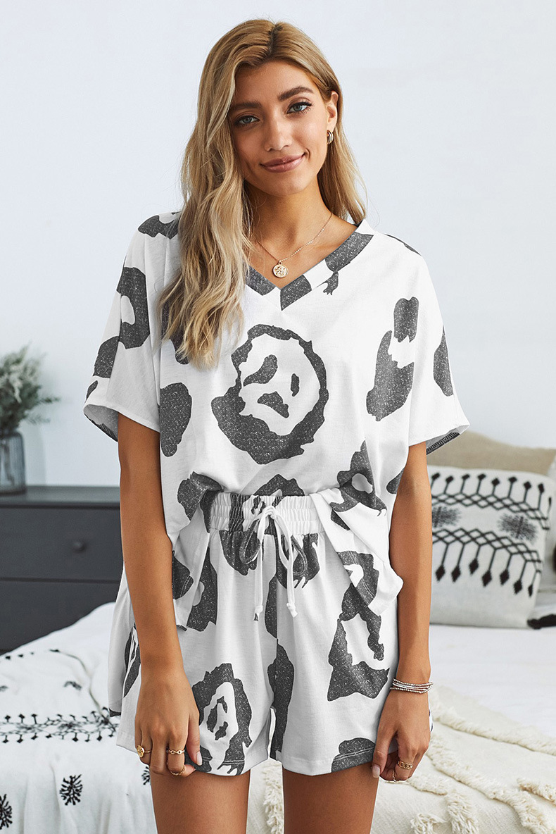 summer short-sleeved printing V-neck pajamas two-piece set nihaostyles wholesale clothing NSQSY92659