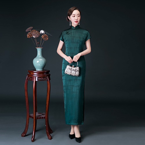 Chinese Dress cheongsam for womenRetro cheongsam short sleeve long cheongsam skirt