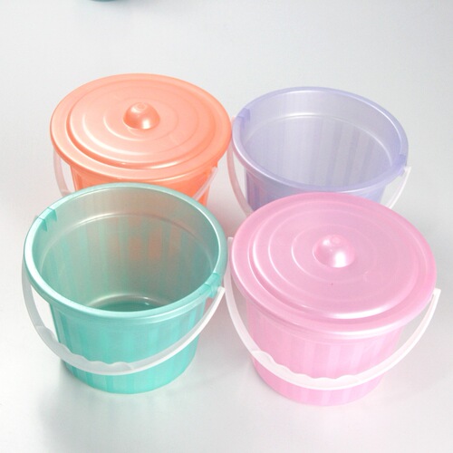 Wholesale colored small buckets, portable plastic buckets with lids, paint mixing buckets, painting paint buckets without lids