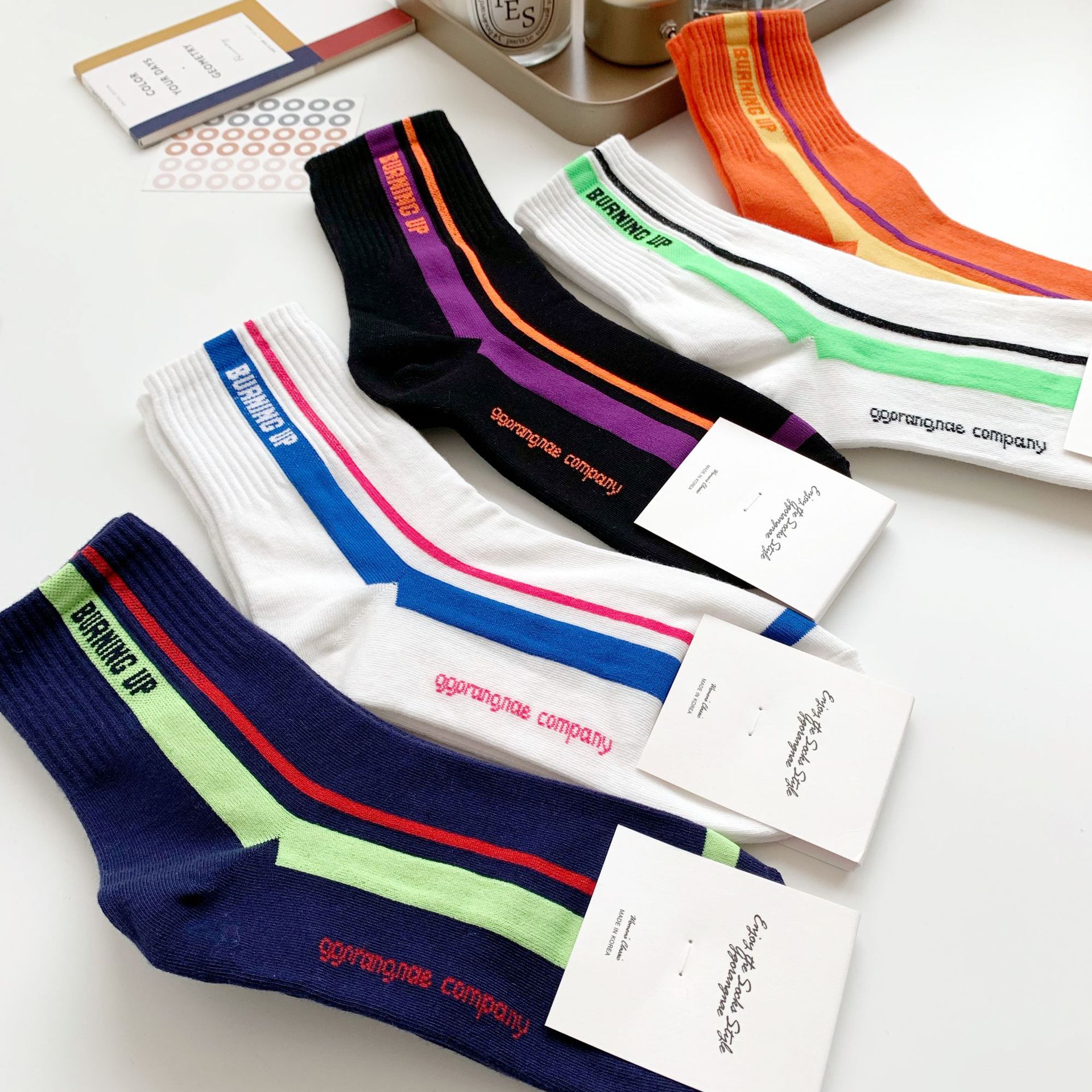 ggorangnae韩国进口女袜子荧光条纹英文字母螺纹19新款中筒棉袜|ms