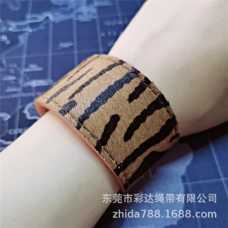 厂家 棕色豹纹手环真pi扁皮条黑色车线不包边可搭配五金扣diy皮绳