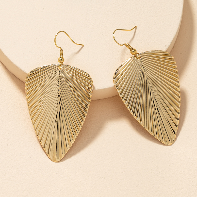 Fashion Metal Leaf Earrings display picture 2