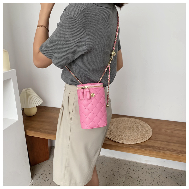 Fashion Rhombic Messenger Bag display picture 17