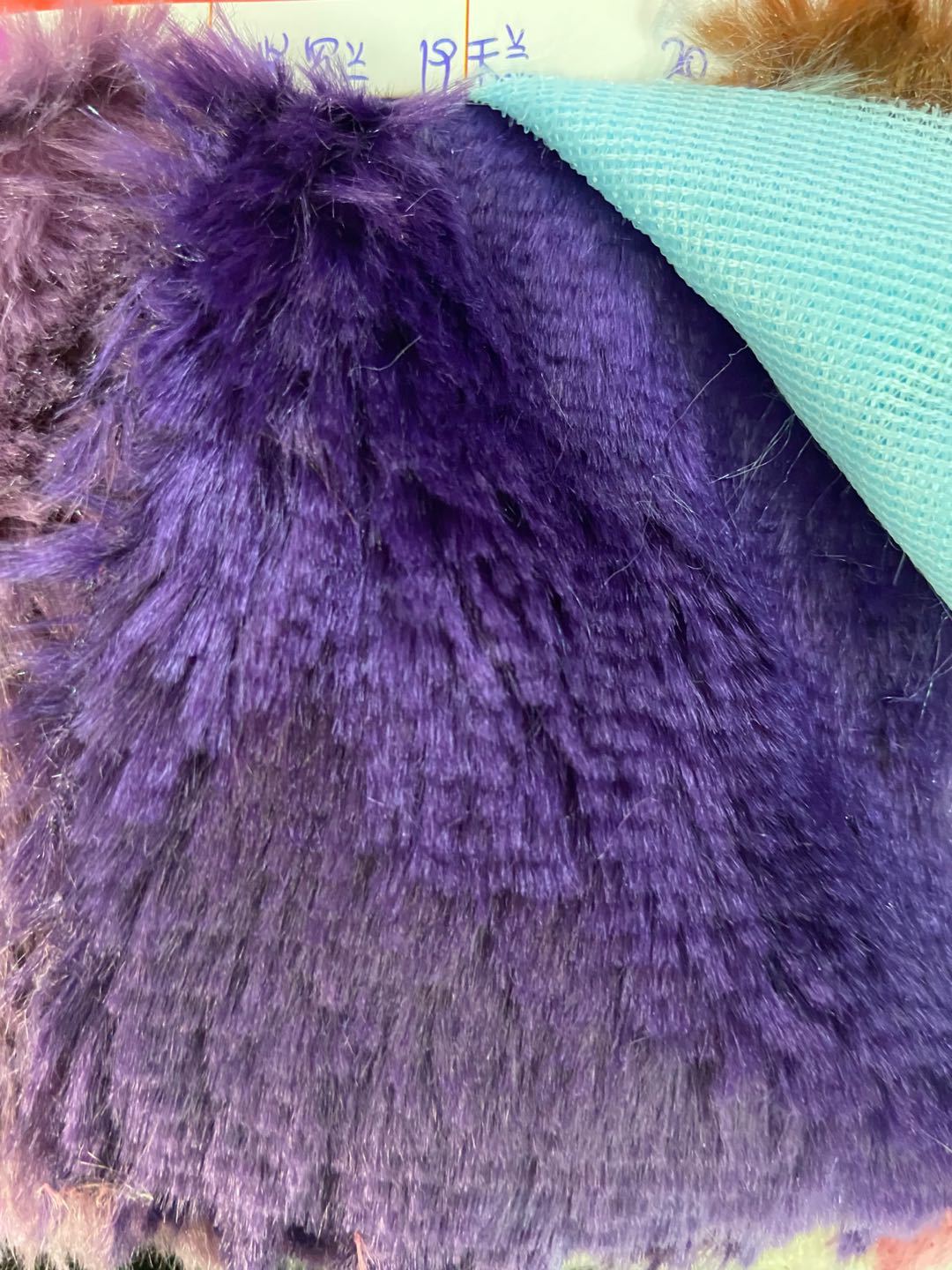 De alto peso 15 de lana semi-ligero elegante terciopelo suave de la felpa de la tela del juguete de textiles para el hogar alfombra de tela de la ropa super suave