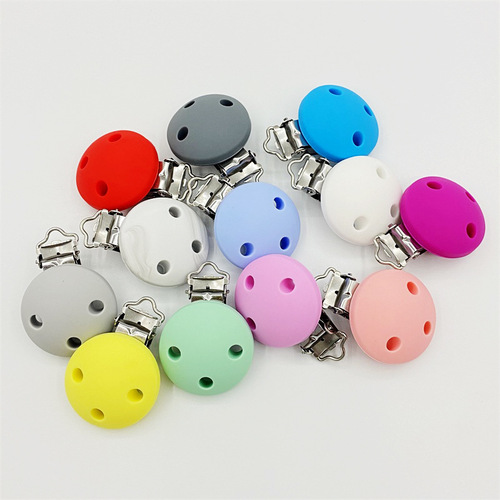 Manufacturer supplies round silicone pacifier clip, hardware duckbill clip, infant pacifier accessories