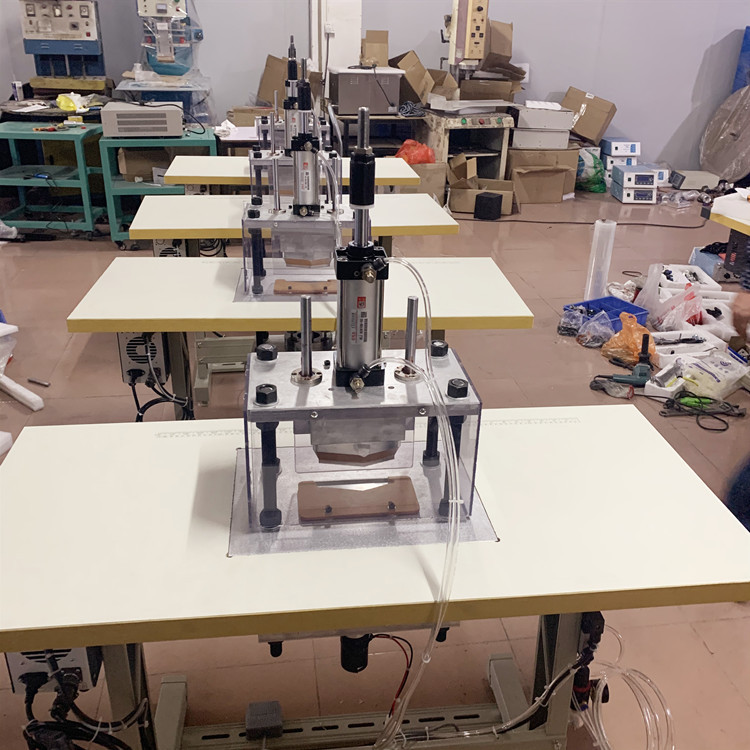 厂家直销20K口罩压边机，超声波封边设备 2000W脚踩压边