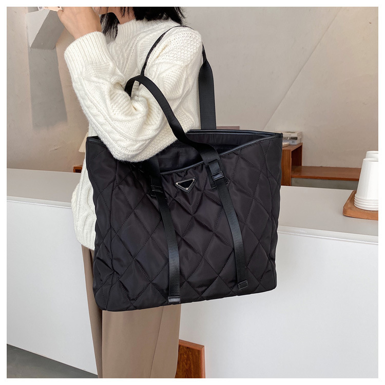 Women's Large Nylon Fashion Tote Bag display picture 13