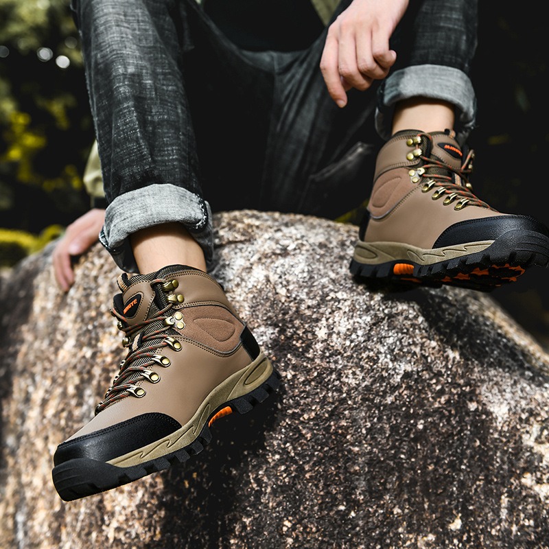 New cross border 2020 Autumn and winter Climbing shoes man outdoors gym shoes winter keep warm Climb non-slip Large shoes