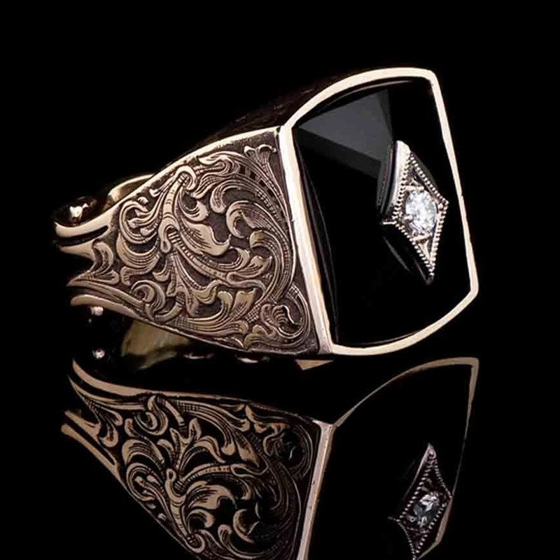 Retro Carved Pattern Alloy Inlaid Zircon Geometric Ring display picture 1