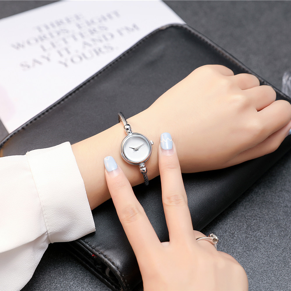 Mode dnnes Armband kleine glatte offene einfache Quarz Studenten Armband Uhrpicture4