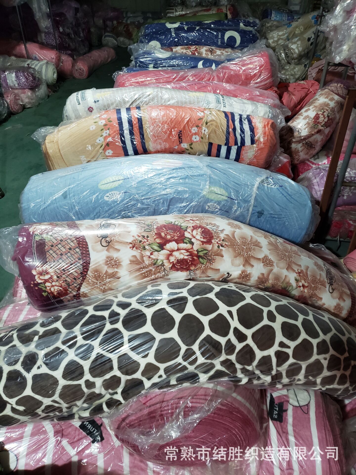 批发常熟水貂绒面料 法兰绒沙发垫面料 靠垫布