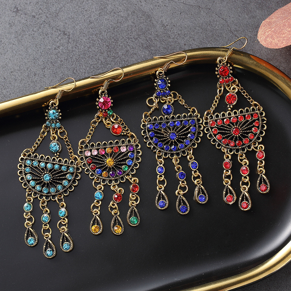 1 Pair Ethnic Style Semicircle Tassel Alloy Plating Inlay Artificial Diamond Women's Drop Earrings display picture 3