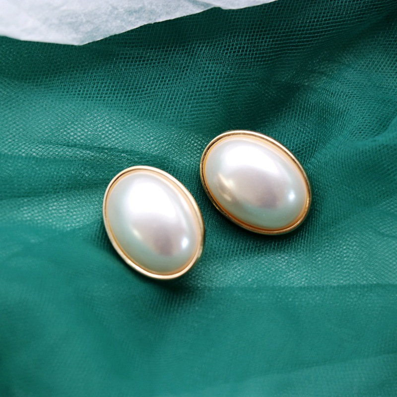 Oval Pearl Ear Clip Pearl Ear Clip Simple Fashion Jewelry Ear Clip Wholesale Nihaojewelry display picture 2