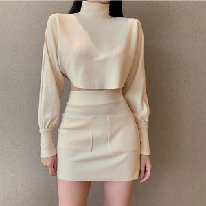 High collar and long sleeve two piece suit