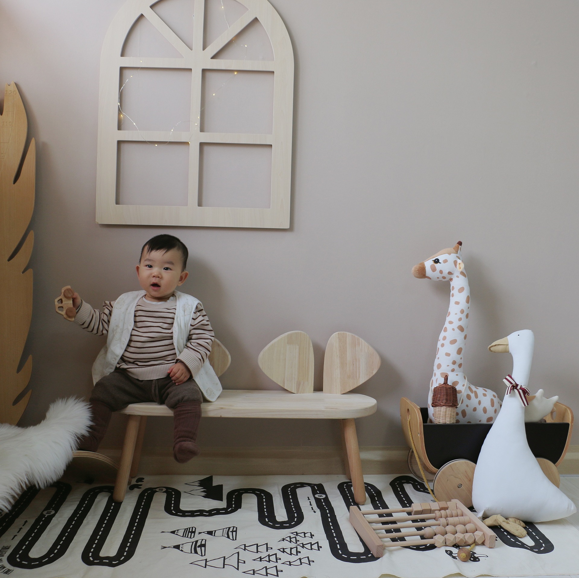 Creative Double Bench Wing-shaped Mouse Stool Solid Wood Home Children's Room Children's Clothing Store Interchangeable Shoe Learning Chair