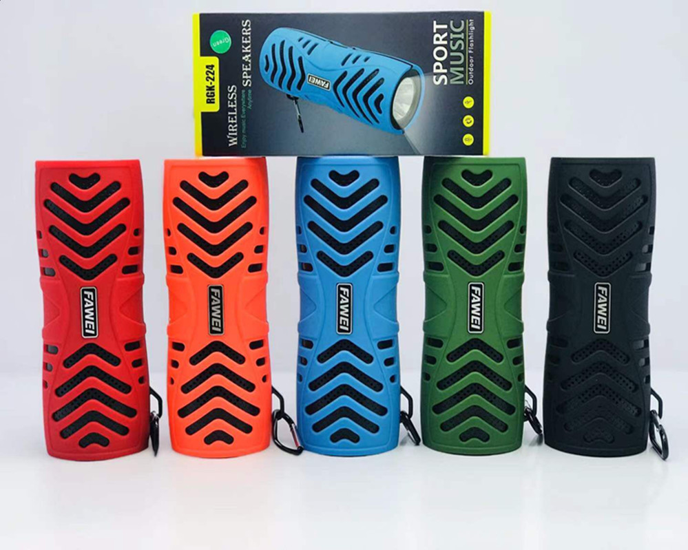 Altavoz portátil Bluetooth con subwoofer y linterna integrada.