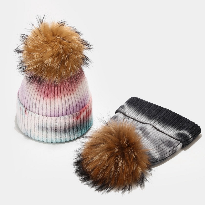 Nuevo gorro de punto con diseño de mapache teñido anudado para mujer, gorro de bola de pelo para otoño e invierno, gorro de hilo con núcleo resistente al viento para exteriores_voghion.com