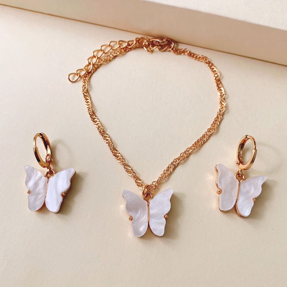 Fashion Wild Accessories Popular Color Butterfly Necklace Clavicle Chain Wholesale Nihaojewelry display picture 59