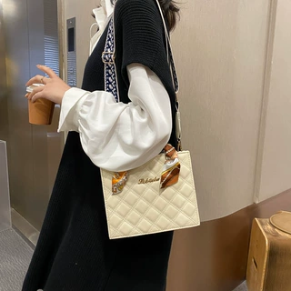 时尚菱格小包包女宽肩带设计感单肩斜挎包风情包包女2020秋季新款