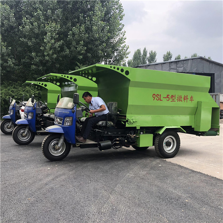 定做撒料车 营口 定做喂料车
