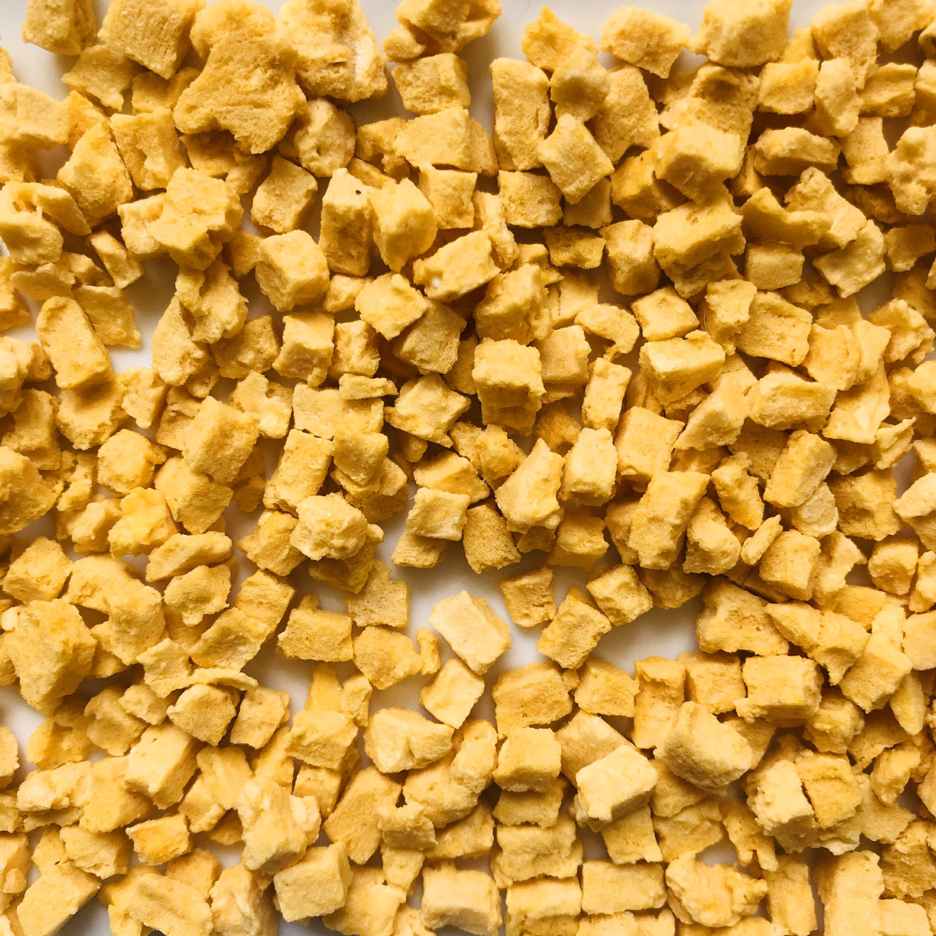 草莓丁 芒果丁 廠家散裝批發凍干水果粒 凍干工藝兩種規格可選