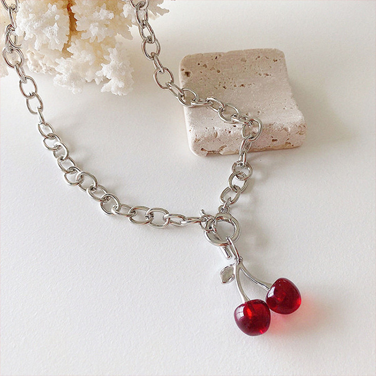 Koude Wind Zwarte Kersenketting voor Vrouwen Eenvoudige en Luxe Mode Halsketting Hip Hop Decoratie Accessoires Titanium_voghion.com