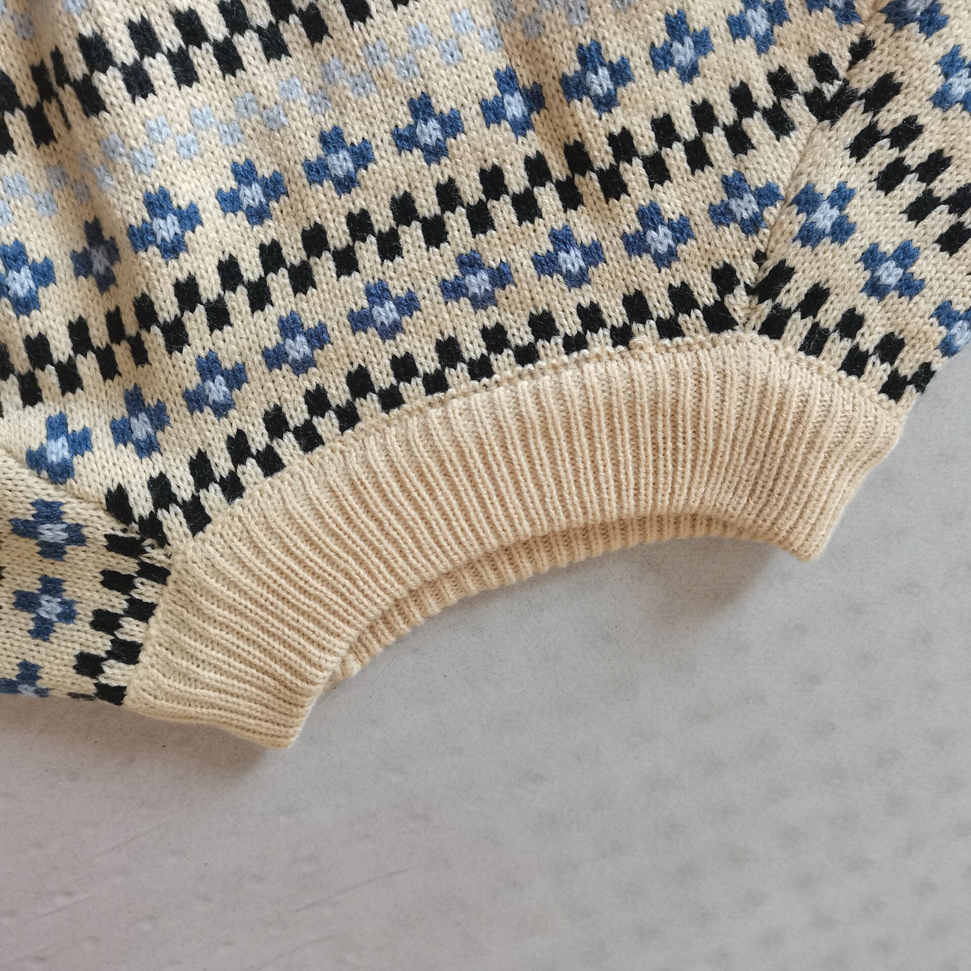 Maglione unisex in maglia grossa - Pullover oversize a collo alto con stampa dipinta a mano, caldo top invernale in misto lana per uomo e donna_voghion.com