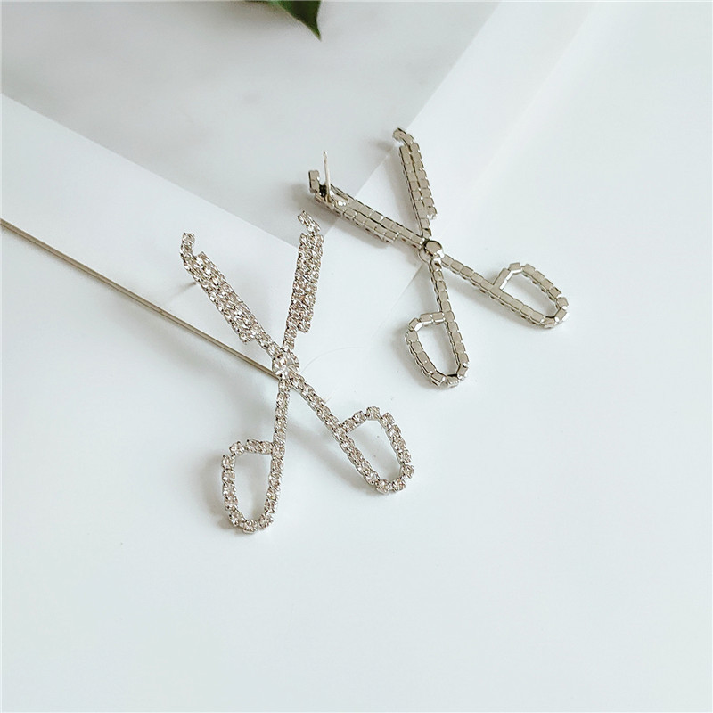 Fashion Rhinestone Scissors Earrings Women New Korean Diamond Earrings display picture 6